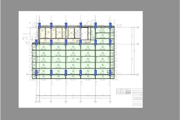 建物のフロアプランまたは構造計画を示す技術図面です。