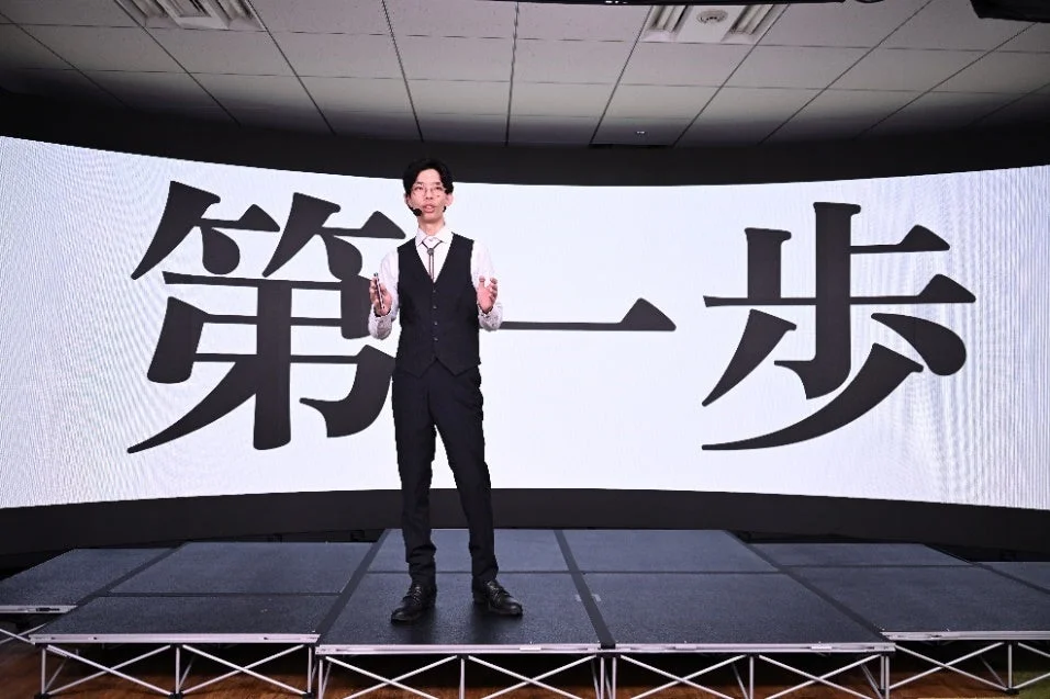 ステージで話す登壇者