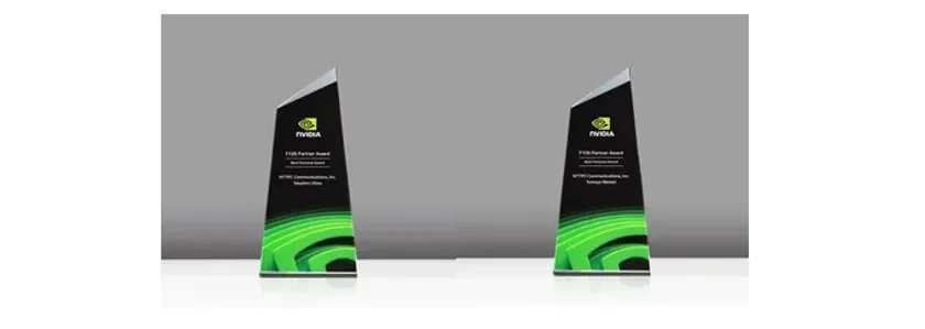 『Best Personal Award』を受賞トロフィー