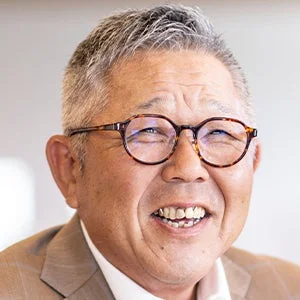 達城 久裕氏
