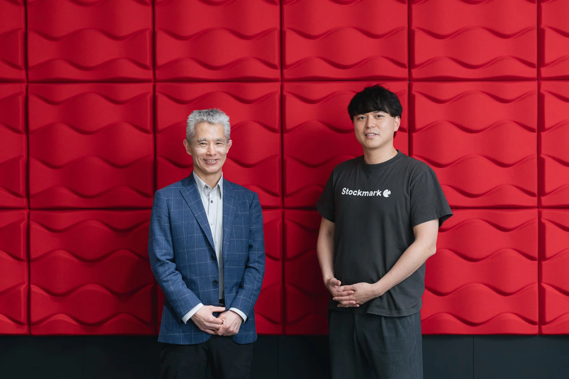 ヤンマーホールディングス株式会社の奥山氏とストックマーク林氏のインタビュー風景