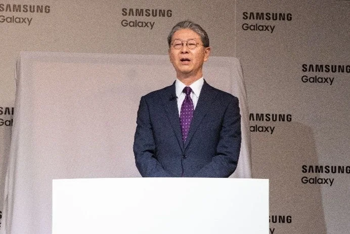 サムスン電子ジャパン 常務・CMOの小林氏が講演する様子