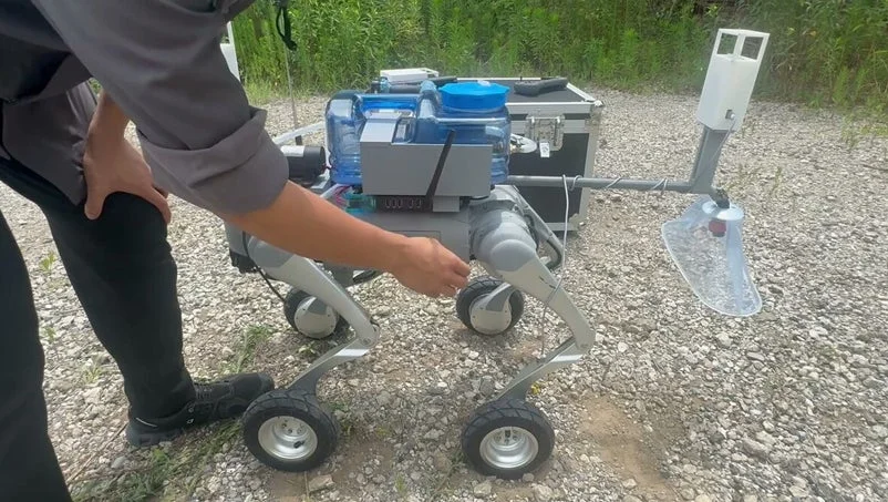 屋外で操作されるロボットデバイス