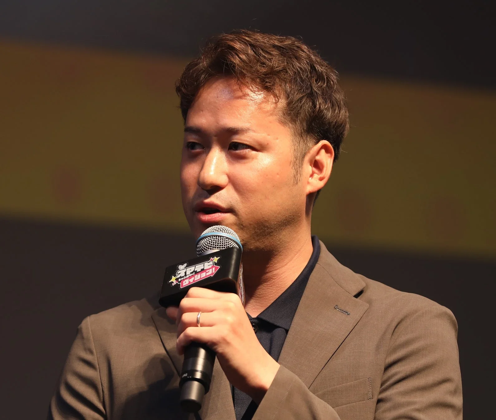 ツルハホールディングス 若林慧氏の対談風景